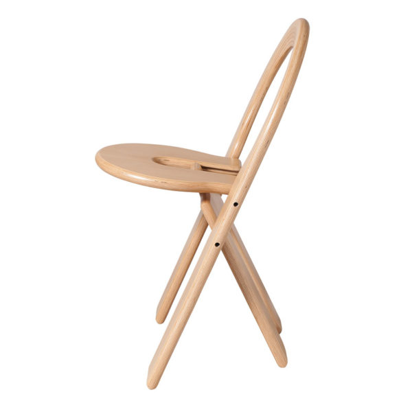 Chaise TS coloris naturel, vue de profil dépliée, création Roger Tallon Sentou Edition