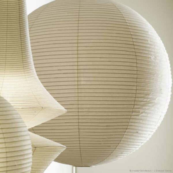 Suspension 120A par Isamu Noguchi Sentou Edition photo copyright madd bordeaux Gaspar Ibeas