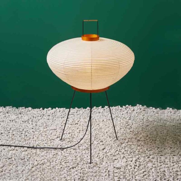 Lampe à poser Akari 9A par Isamu Noguchi Sentou Edition