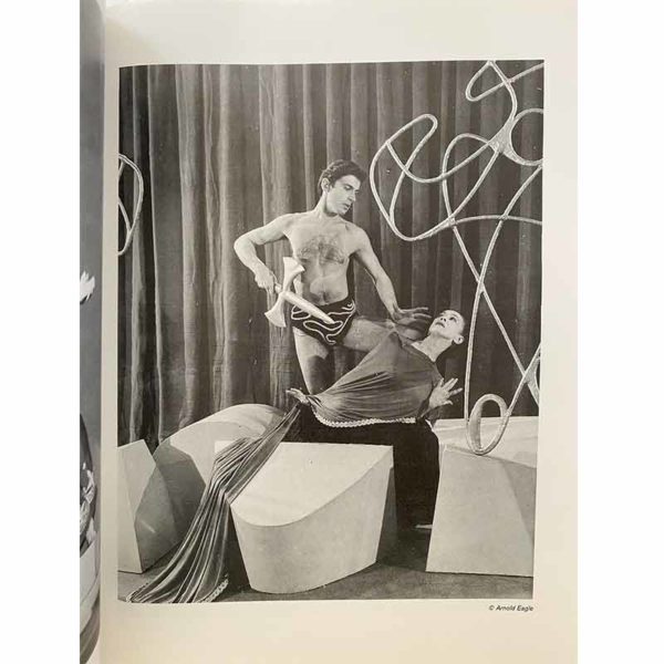 Page du livre Spaces of the Mind Isamu Noguchi's Dance Designs par Robert Tracy