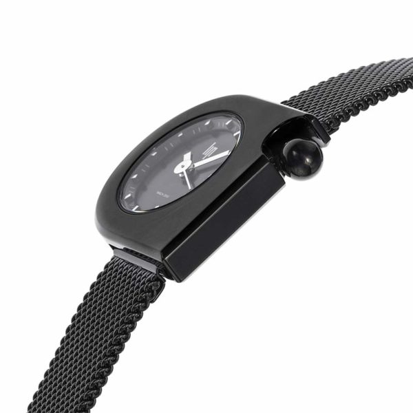 Montre Mach 2000 Mjni pour femme en métal noir créée par Roger Tallon