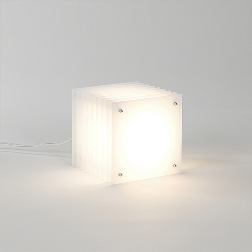 Lampe design Square PM blanche